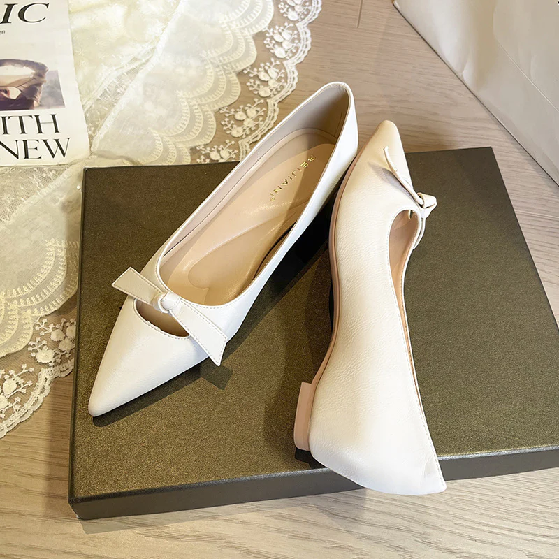 Bow-Tie Pointed Toe Wedge Heel Pumps - Image 8