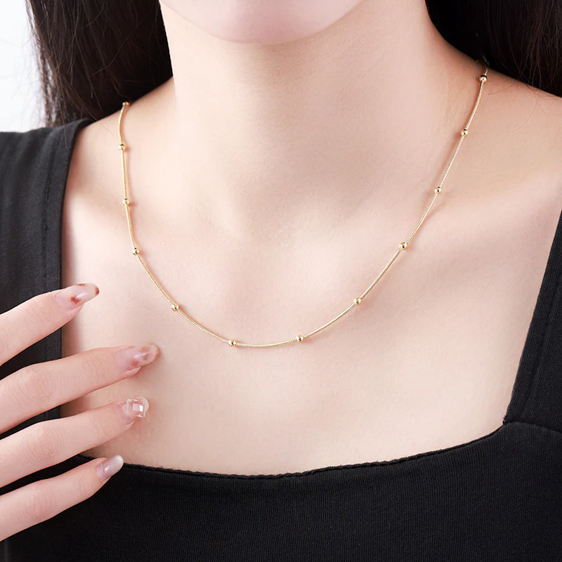 Classic Gold-Plated Round Necklace - Image 4