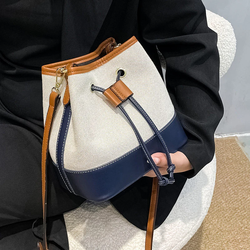 Contrast Color Bucket Bag - Image 3