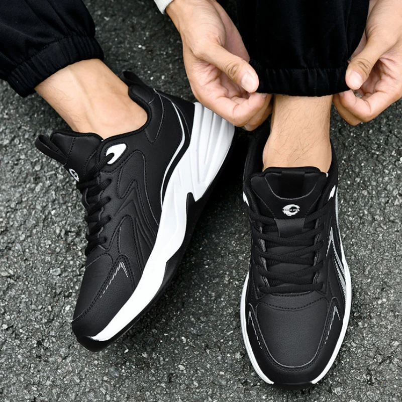 Men's Aero Blade Kinetic Stealth Runner Shoes - Image 2