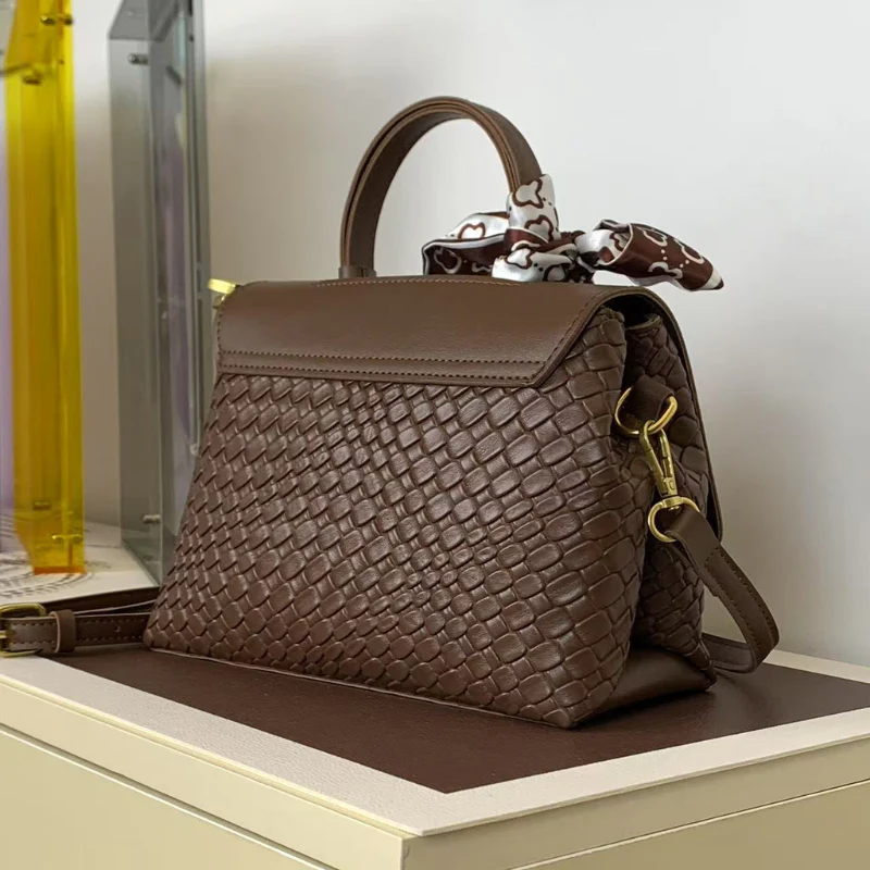 French Niche Small Square Commuting Shoulder Bag - Image 3