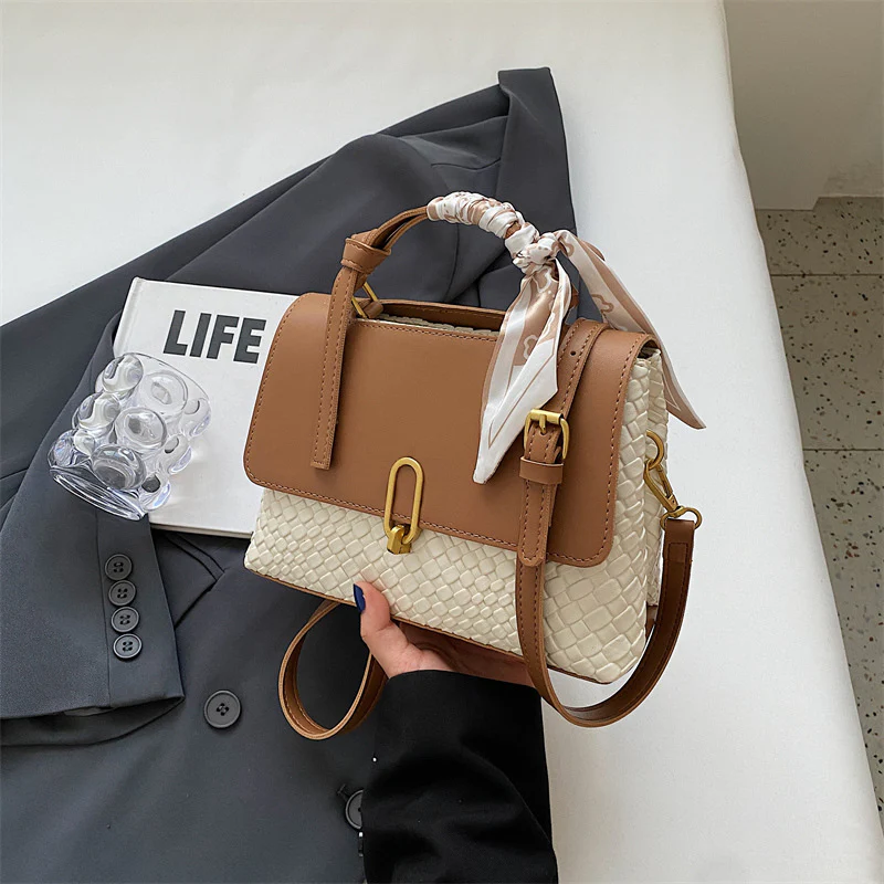 French Niche Small Square Commuting Shoulder Bag - Image 5