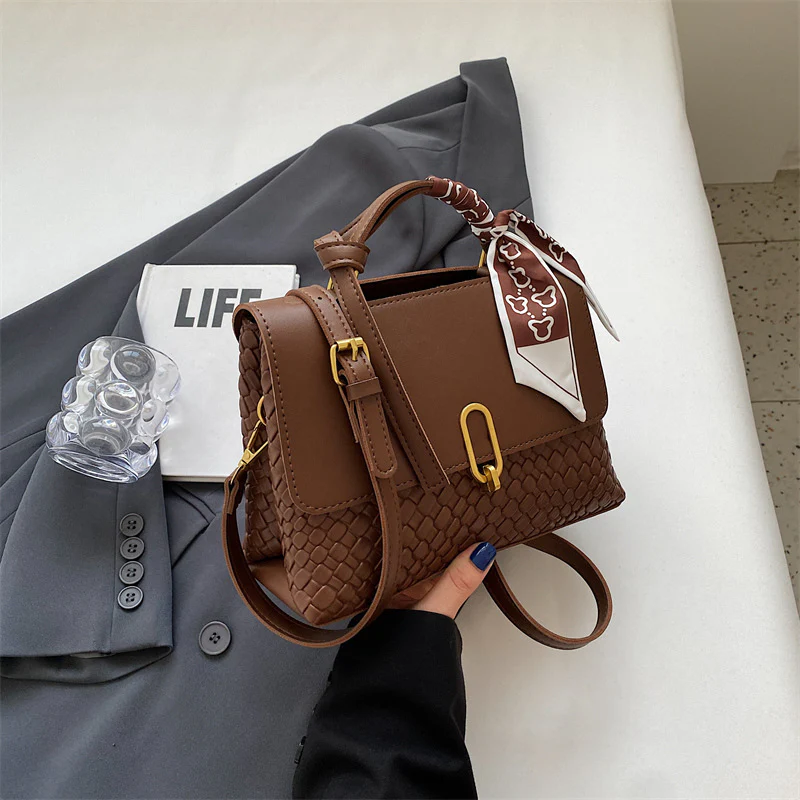 French Niche Small Square Commuting Shoulder Bag - Image 7
