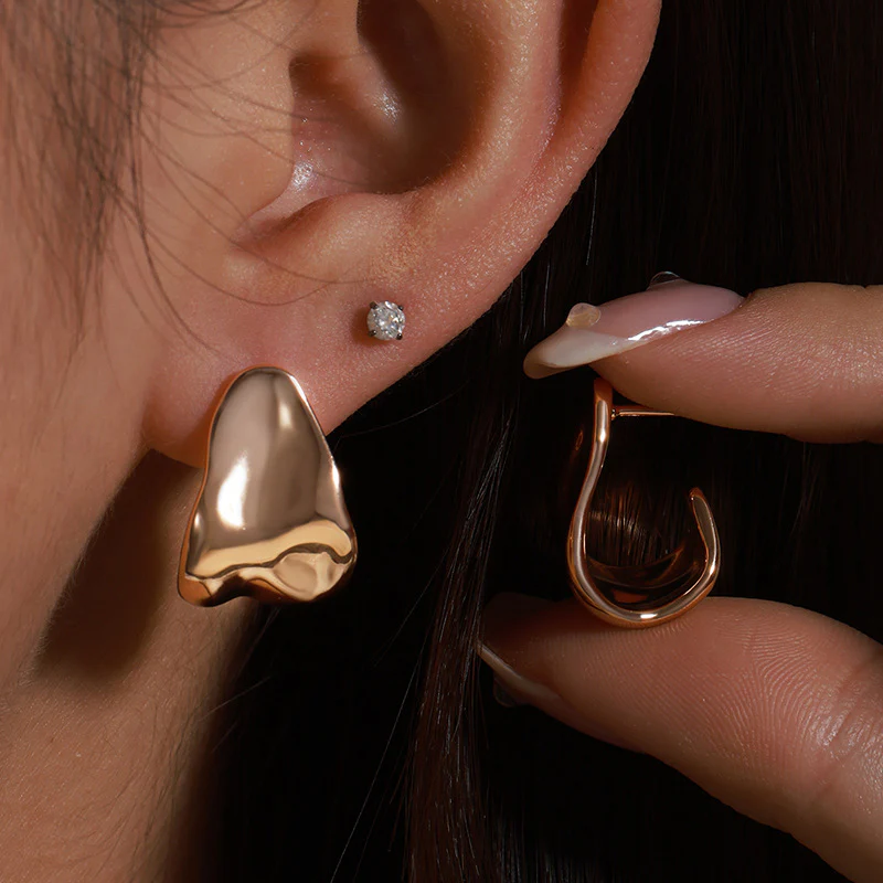 Smooth Twisted Metal Irregular Stud Earrings - Image 4