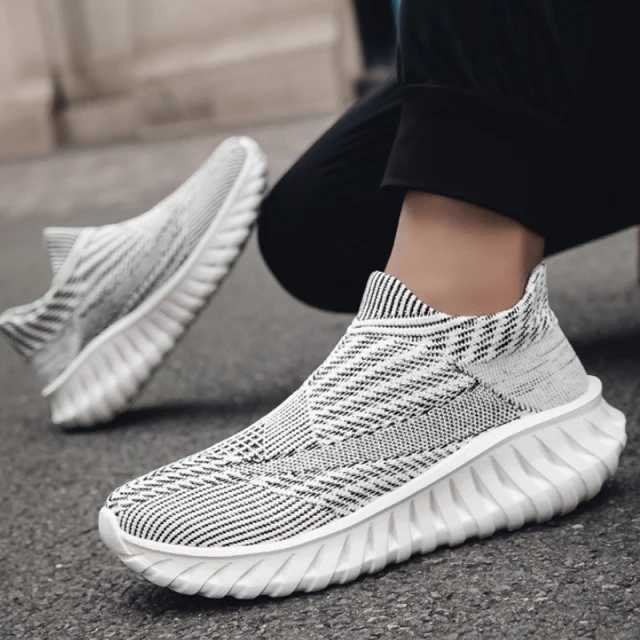 Unisex Fly Knit Sports Running Shoes - Image 3