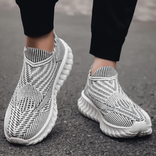 Unisex Fly Knit Sports Running Shoes - Image 4