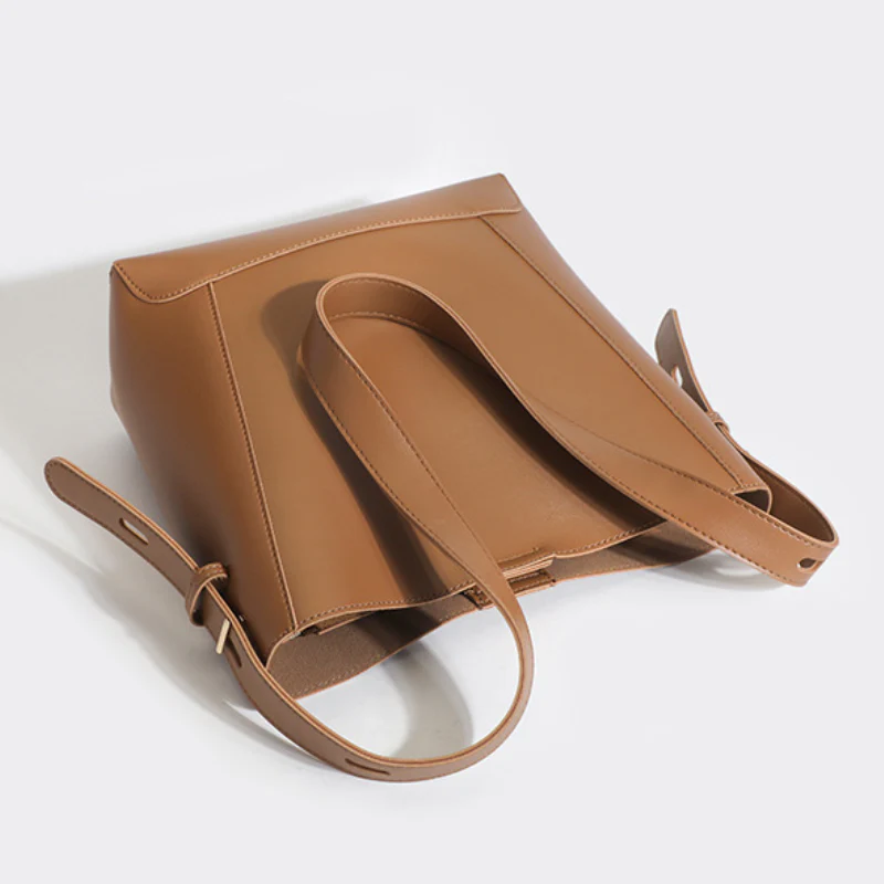 Large Capacity  Fashion Bucket Shoulder Bag - Image 3