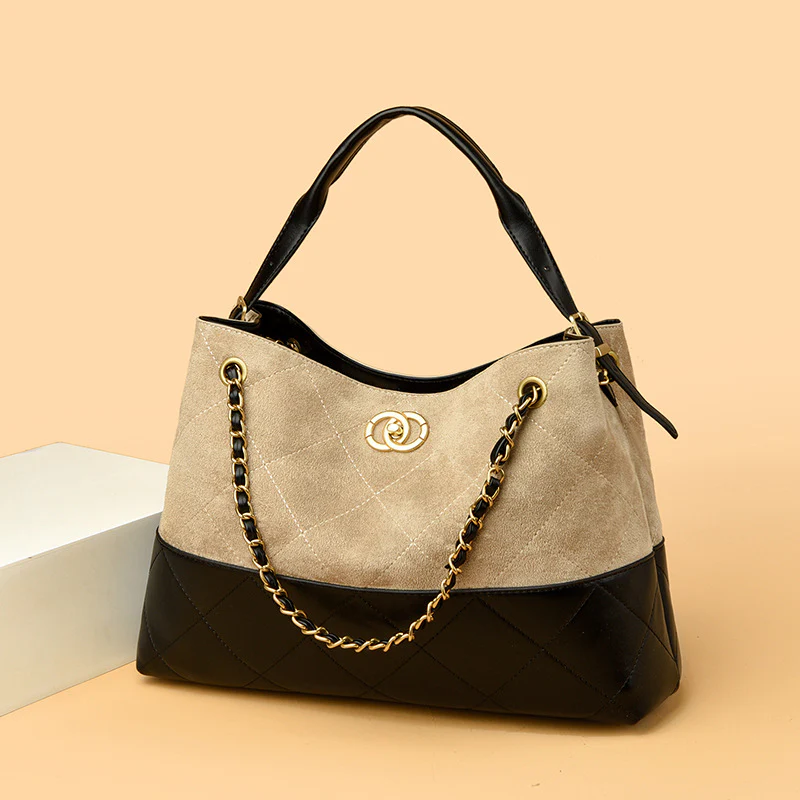 Women's Diamond Quilted Shoulder Bag - Image 6