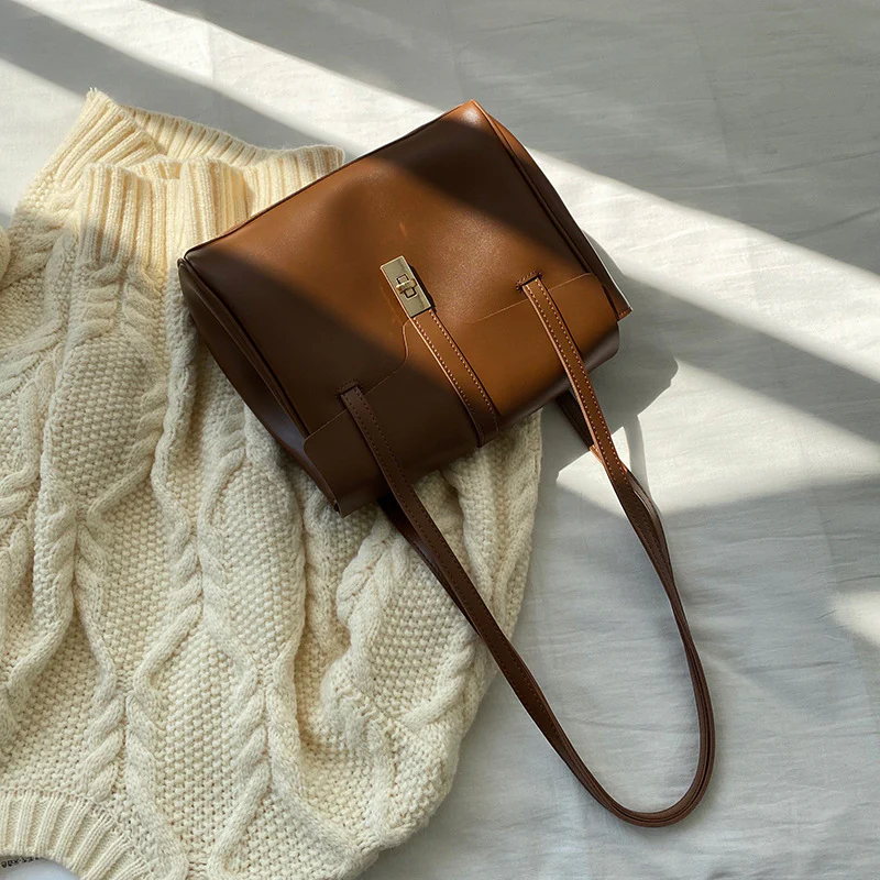 Retro Flip Style Extra Large  Commuter Tote Bag - Image 3