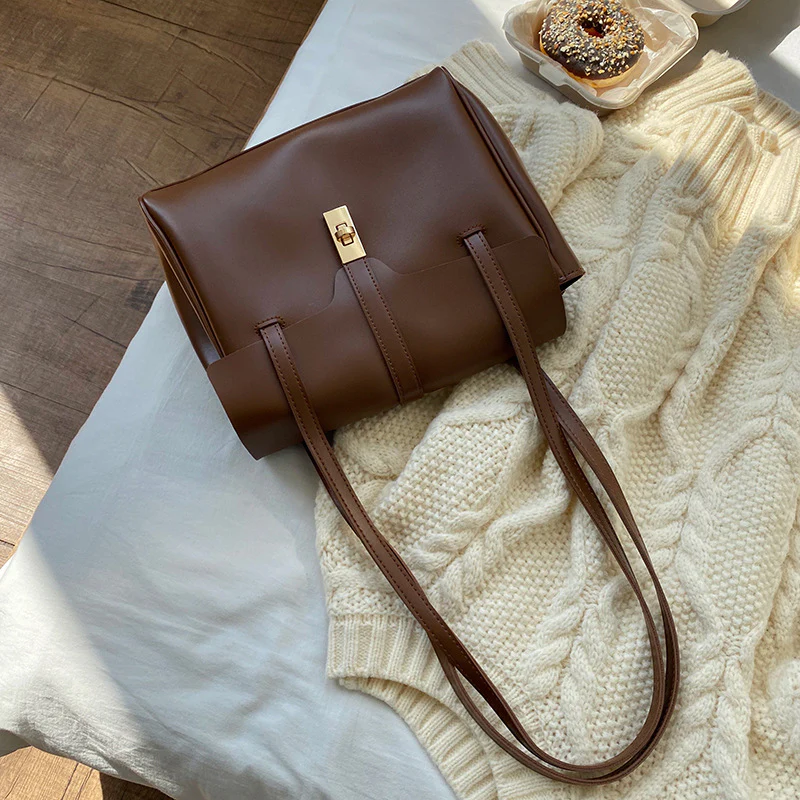 Retro Flip Style Extra Large  Commuter Tote Bag - Image 6