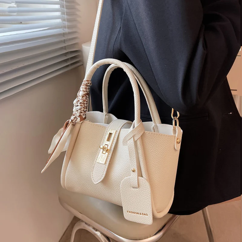 Women's Portable Tote Bag - Image 4