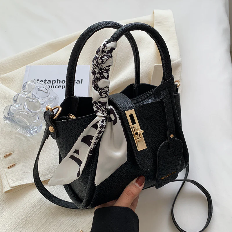 Women's Portable Tote Bag - Image 5
