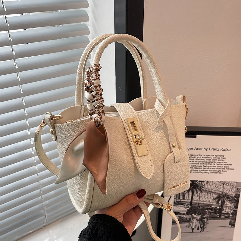 Women's Portable Tote Bag - Image 6