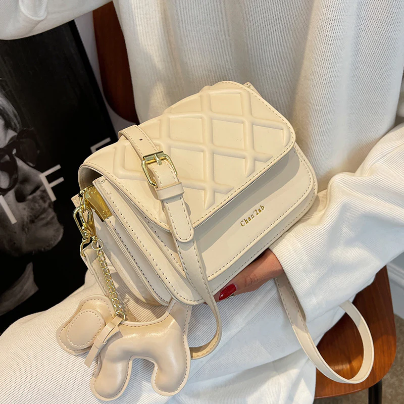 Textured  Niche Shoulder Bag - Image 4